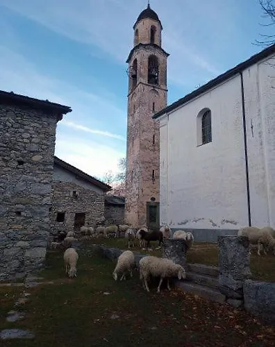 Rifugio Uschione 키아베나